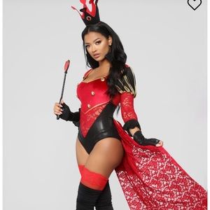 Fashion nova queen of heart costume.